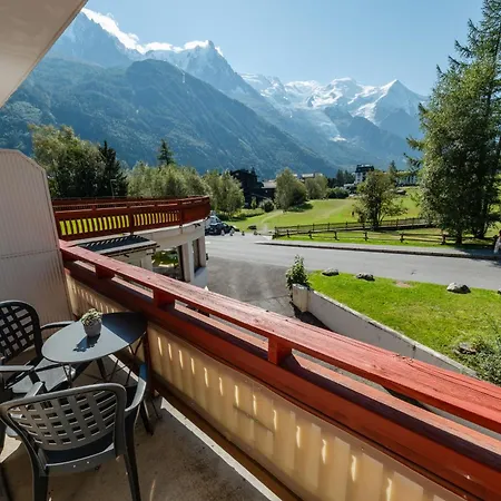 酒店 La Sapiniere 3*