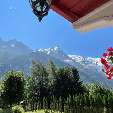 酒店 La Sapiniere 3*