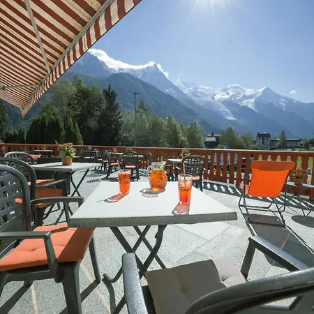 La Sapiniere Hotel