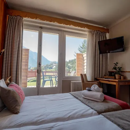 La Sapiniere Hotel