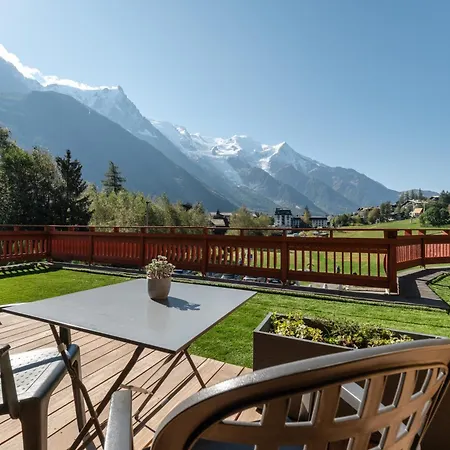 Hotel La Sapiniere 3*