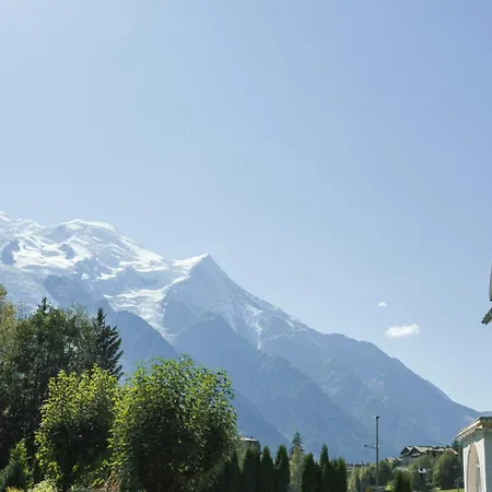 La Sapiniere Hotel